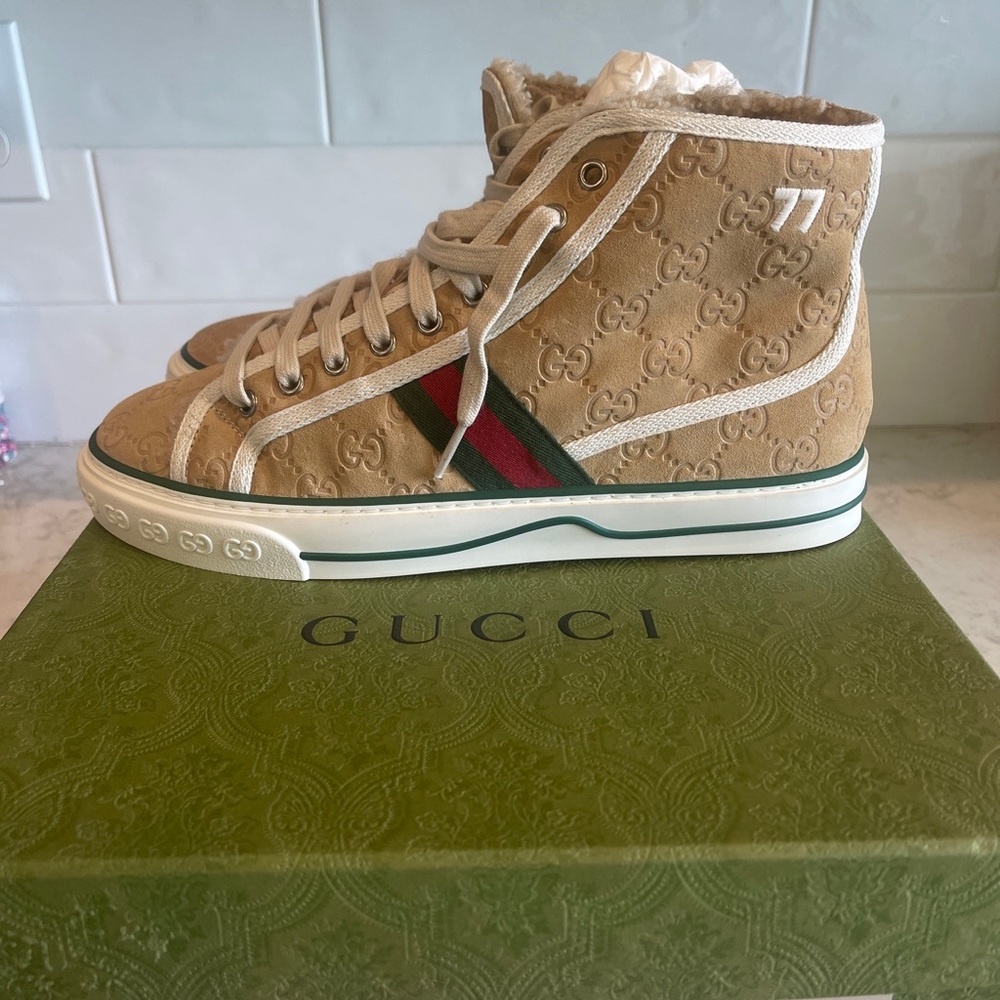 - Men’s Gucci tennis 1977 high top suede and shearling sneakers size 7gucci size - Picture 2 of 6